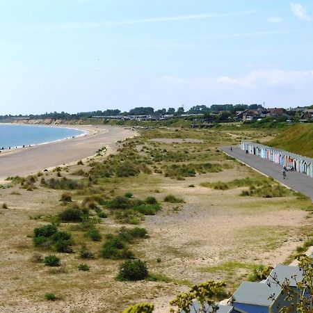 Beautiful 6 Berth Caravan By The Beach In Suffolk Ref 40076Nd Lowestoft Buitenkant foto